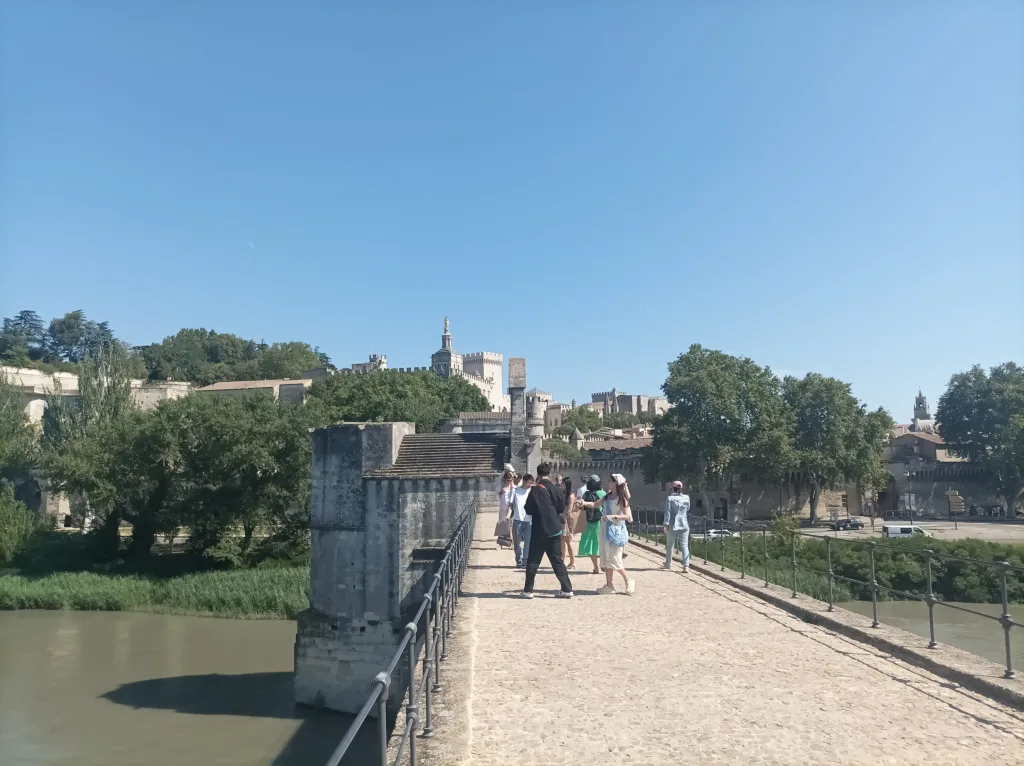 Guided tour in Avignon, Romain Bouchaud