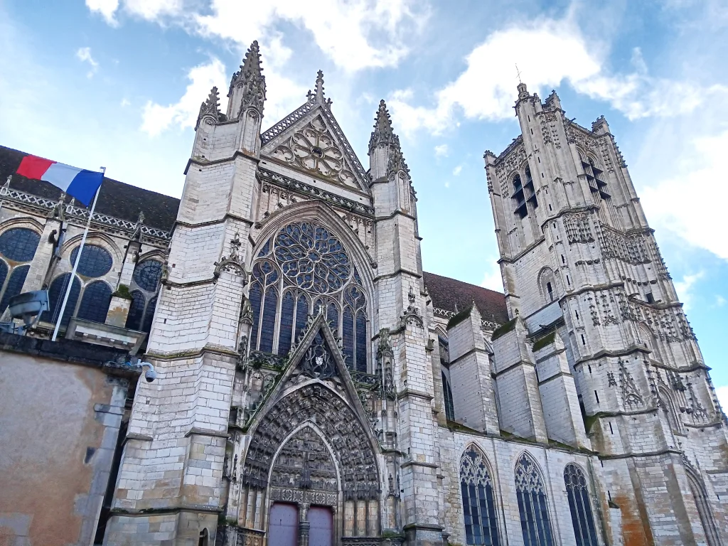 Tour guide in Auxerre, Romain Bouchaud