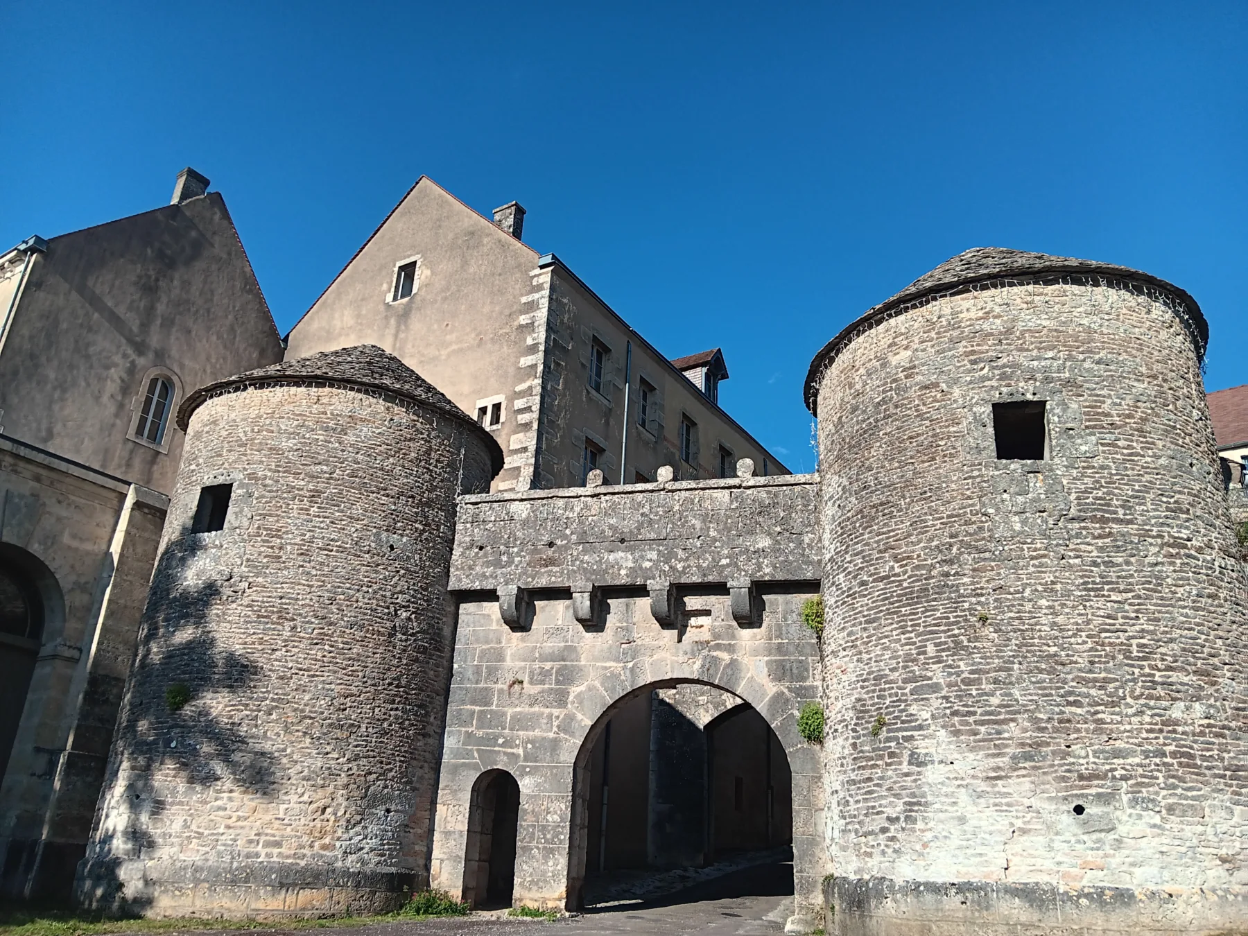 Private tour to Flavigny-sur-Ozerain, Romain Bouchaud